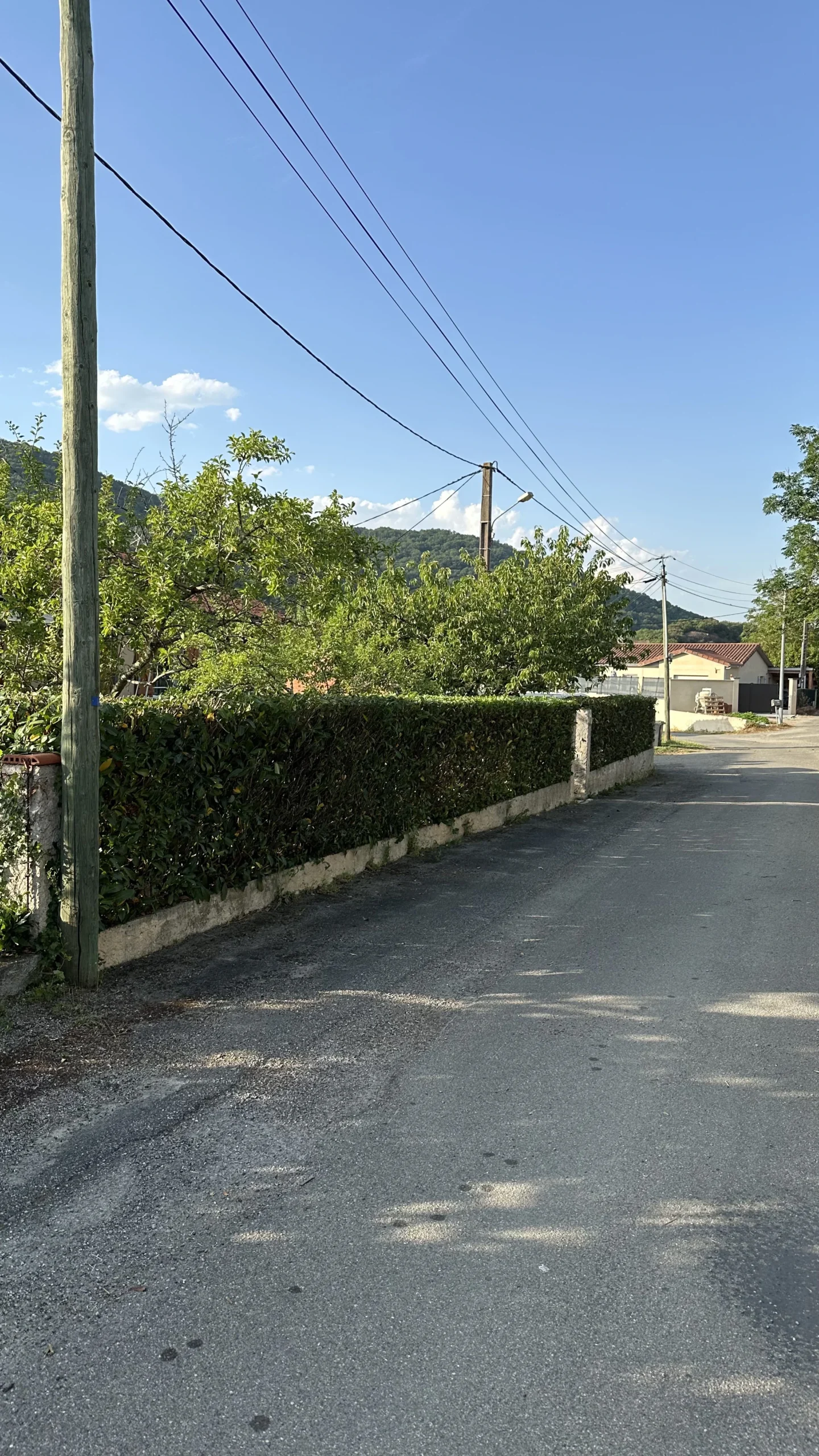 Après peinture — pièce rénovée